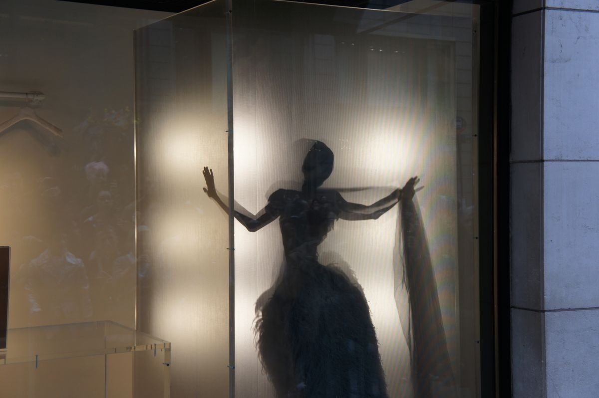 Daphne Guinness | Exhibitions/Installations | Installation showcasing pieces from the collections of Daphne Guinness and Isabella Blow. Performance piece staged in the windows of Barney's flagship store on Madison Avenue, in tandem with the MET gala and exhibition devoted to Alexander McQueen. | 11