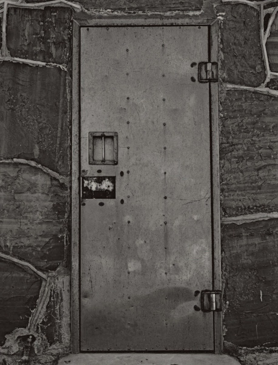Koto Bolofo | The Prison | 30