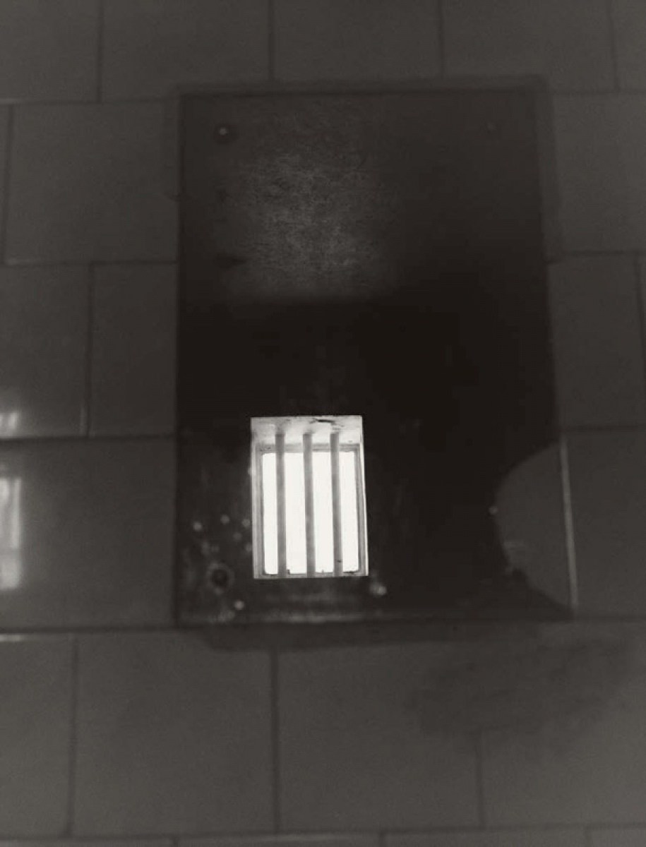 Koto Bolofo | The Prison | 34