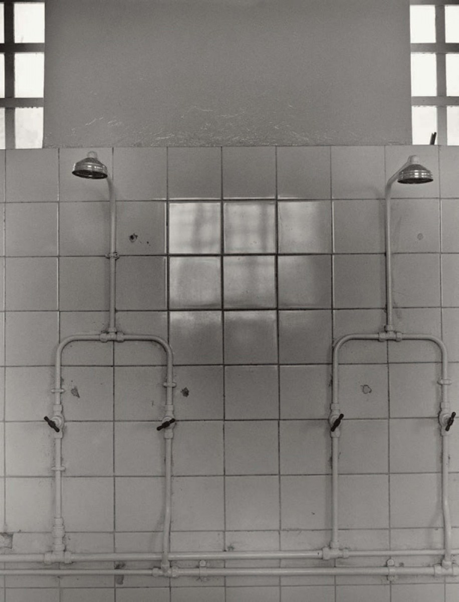 Koto Bolofo | The Prison | 35