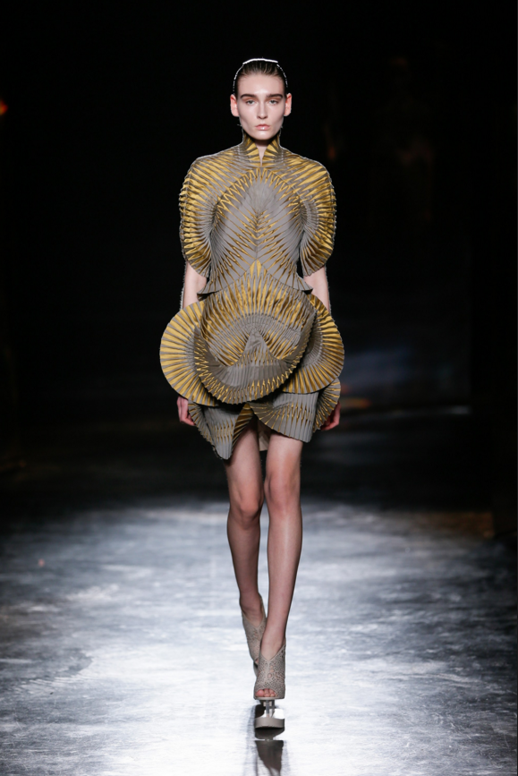 Iris Van Herpen Fall Winter 2016 | 4