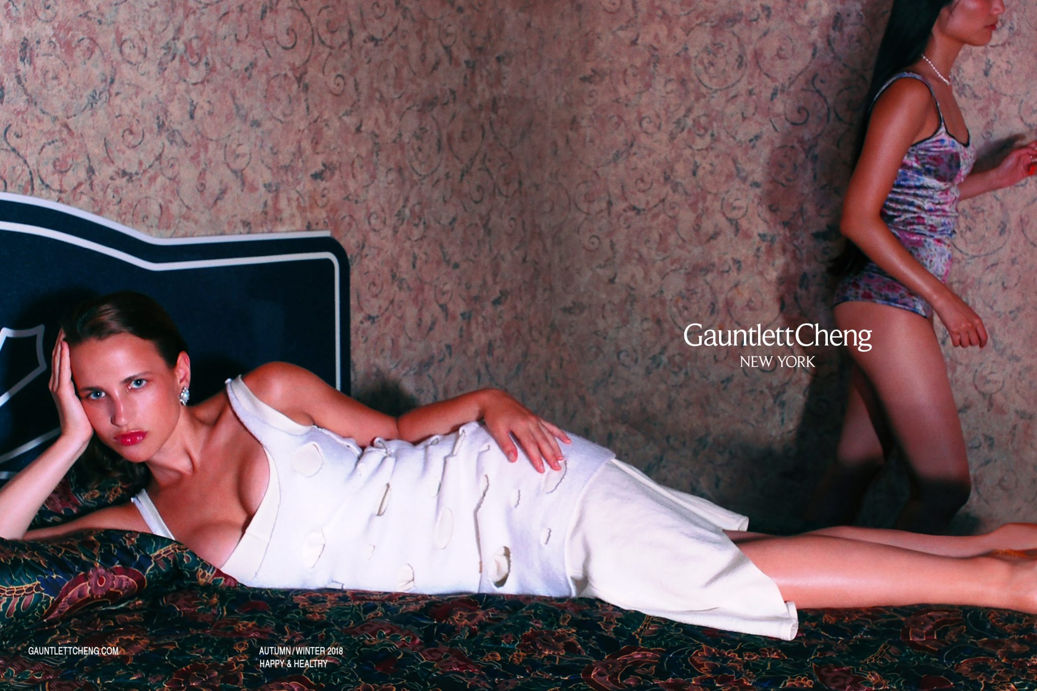  | Gauntlett Cheng | 1