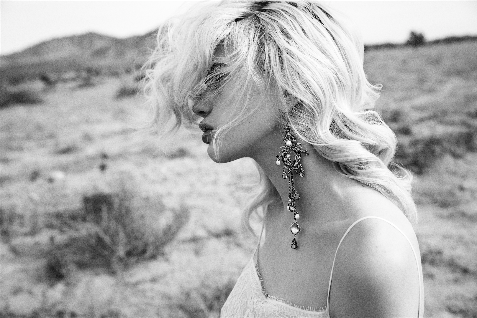 Paul Sinclaire | Vogue Japan: Cowgirl of the desert | 5