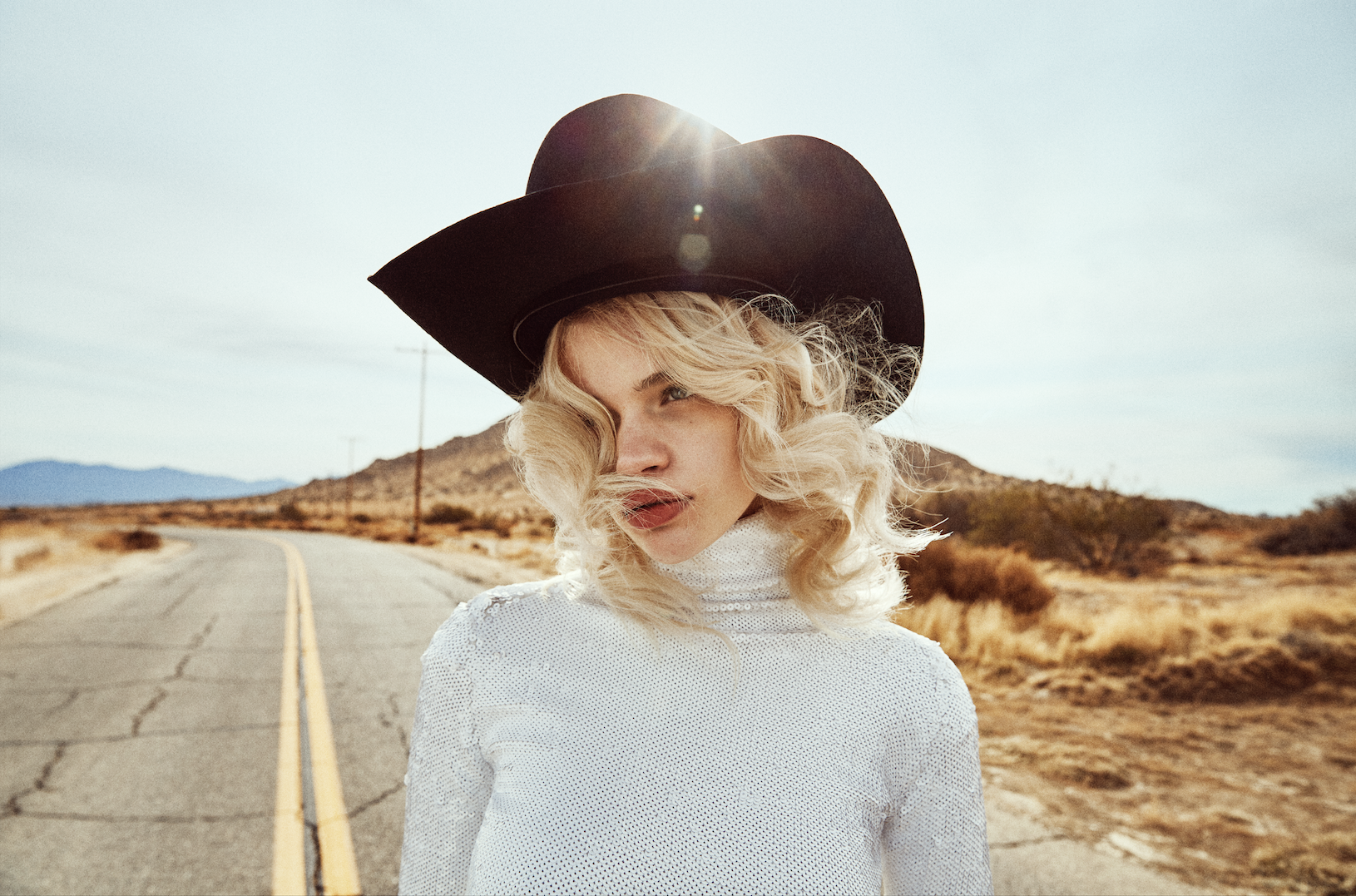 Paul Sinclaire | Vogue Japan: Cowgirl of the desert | 2