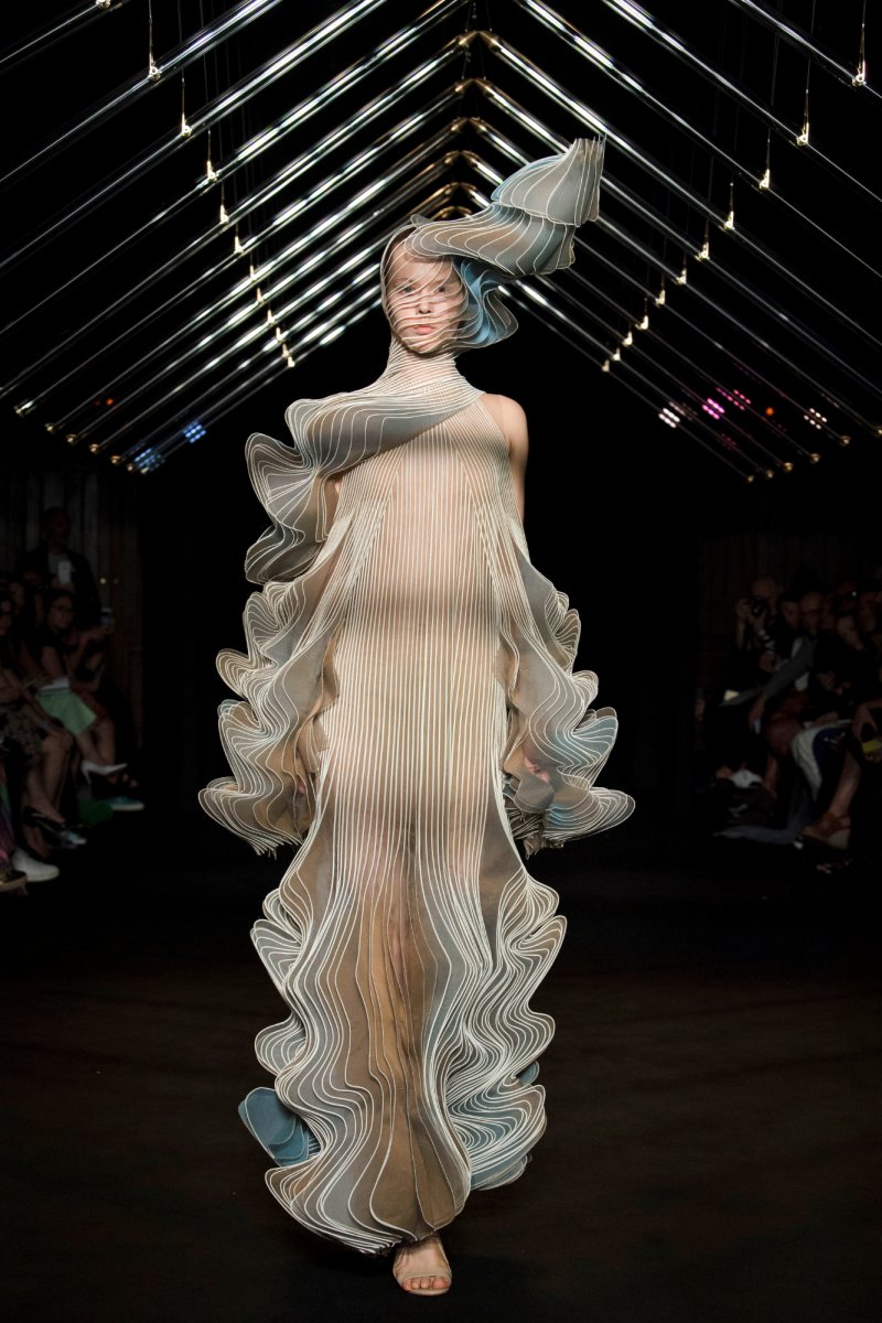 'Syntopia' - 25_SYNTOPIA_RUNWAY_LOOK12-2edit-50