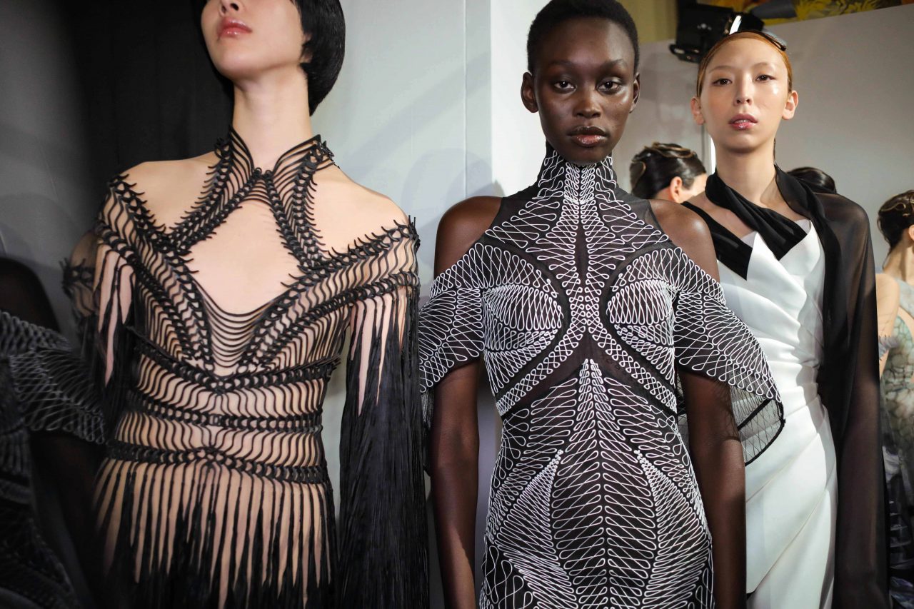 BACKSTAGE AT IRIS VAN HERPEN SPRING 2020 HAUTE COUTURE | 4