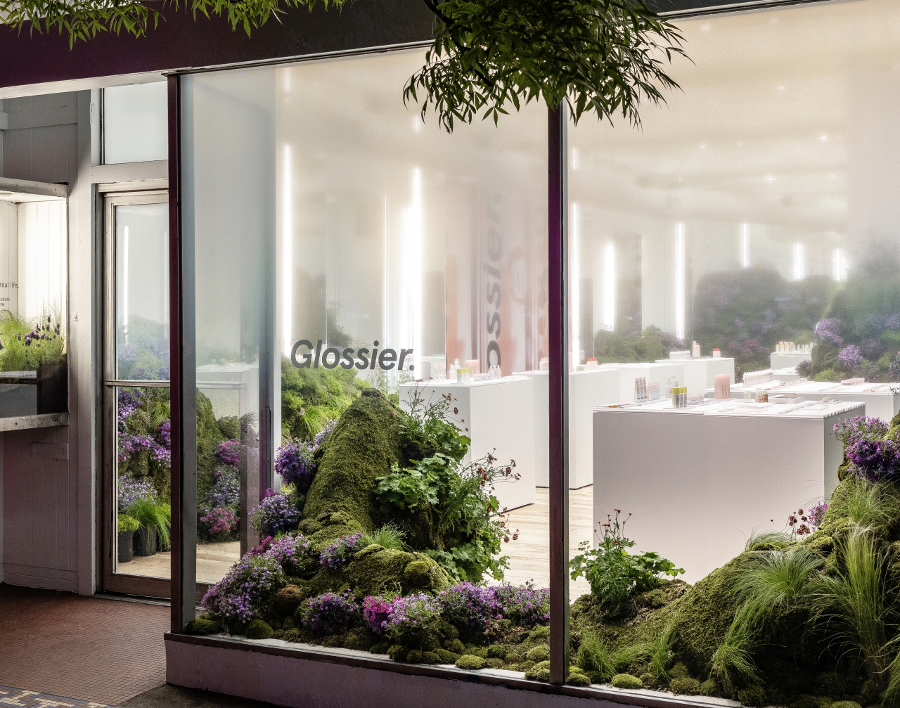 Glossier, Seattle