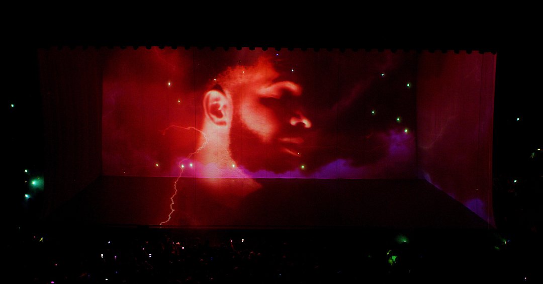 Holographic screen projection at Drake Concert Tour