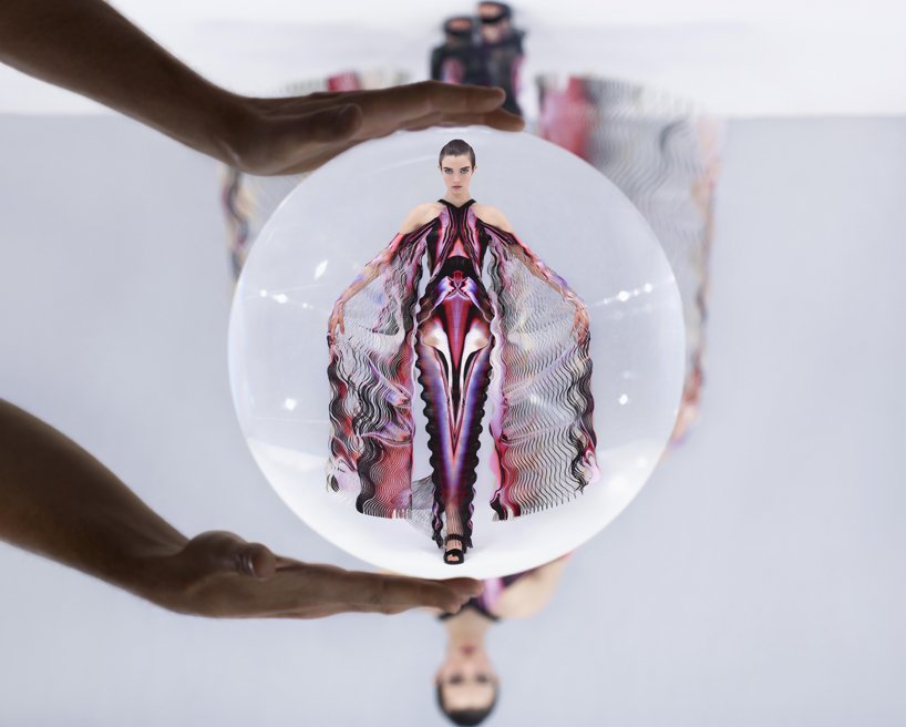 Vincent Leroy distorts Iris van Herpen’s ‘Hypnosis’ collection through a magnifying lens | 4
