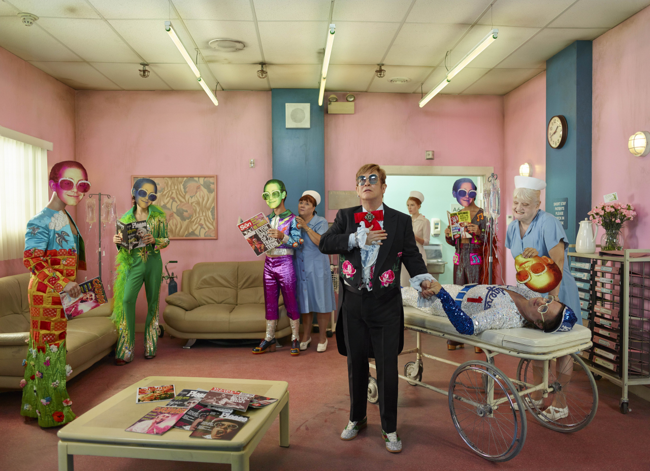 ELTON_JOHN_HOSPITAL_FNL_03(72X95)-5670