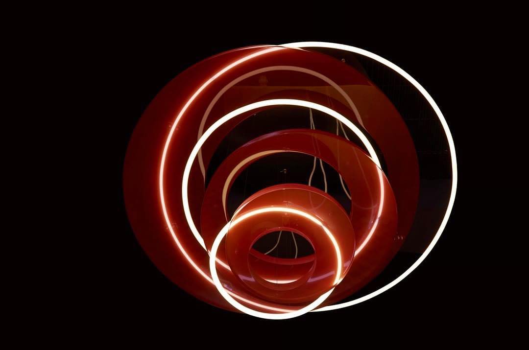 Hula Chandelier - 47693973_400630204029303_4306853825629325392_n