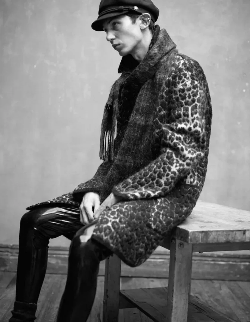  | Editorial | At Large- Photographed by Mark Seliger  | 77
