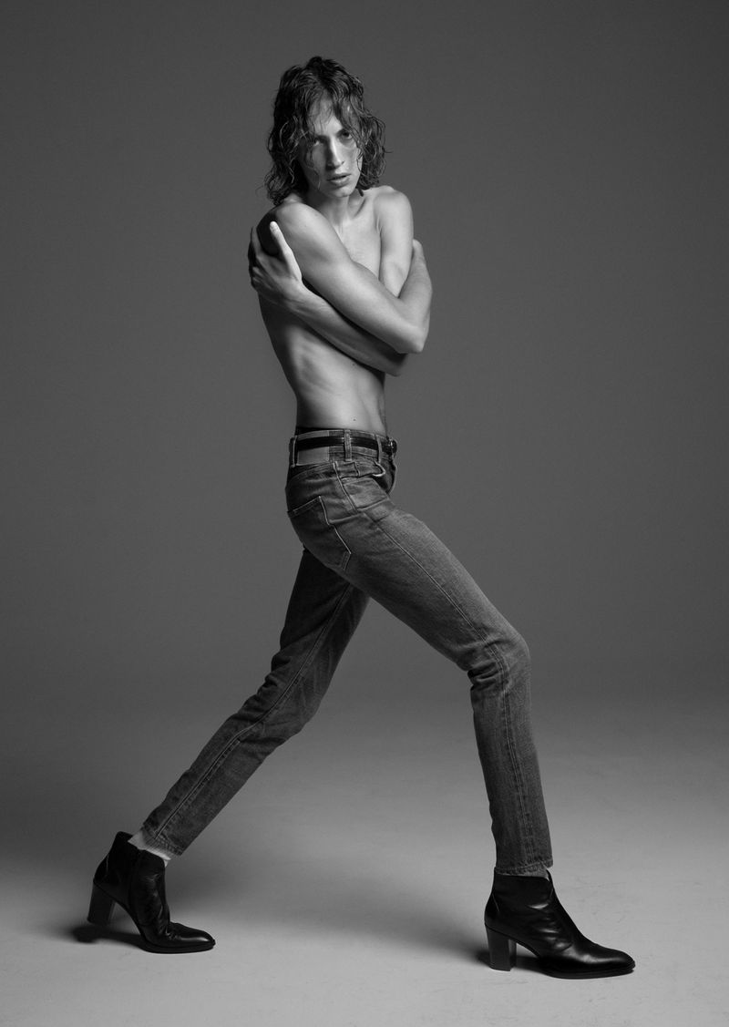  | Editorial | HERO- Photographed by Mark Seliger | 98