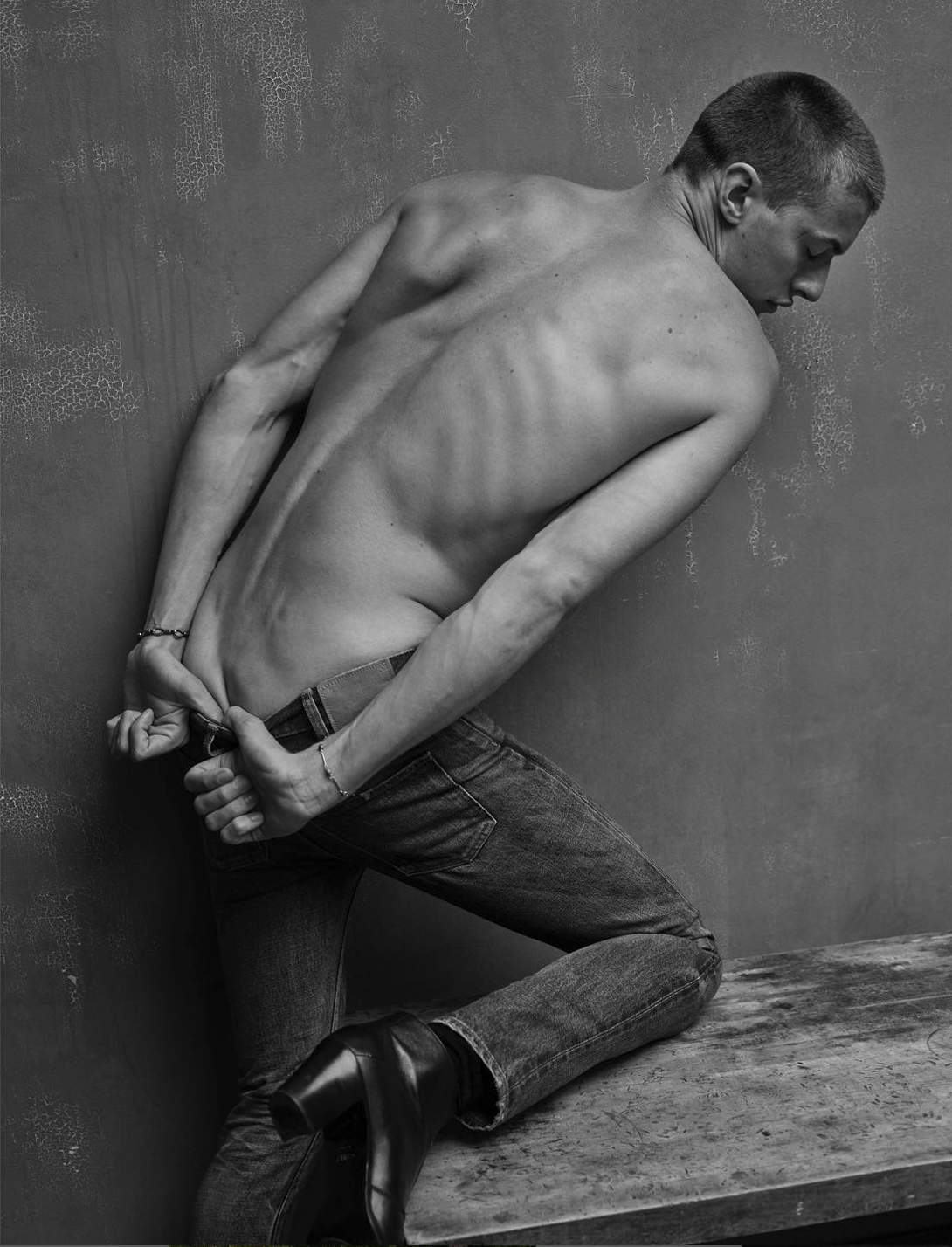  | Editorial | Behind The Blinds- Photographed by Mark Seliger  | 82