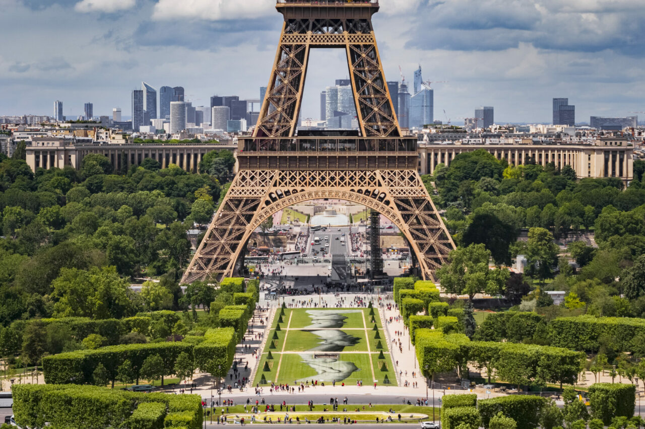 Beyond Walls, Step 1: Paris