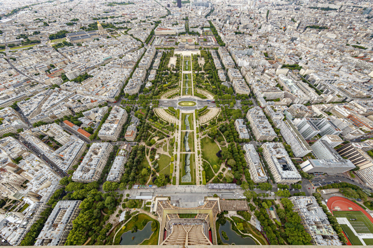 Beyond Walls, Step 1: Paris