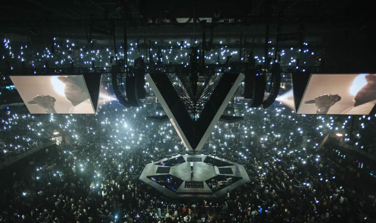 e288fee344d644c35eb3650923346ade923a9049_concerts_jay-z-444-tour-6