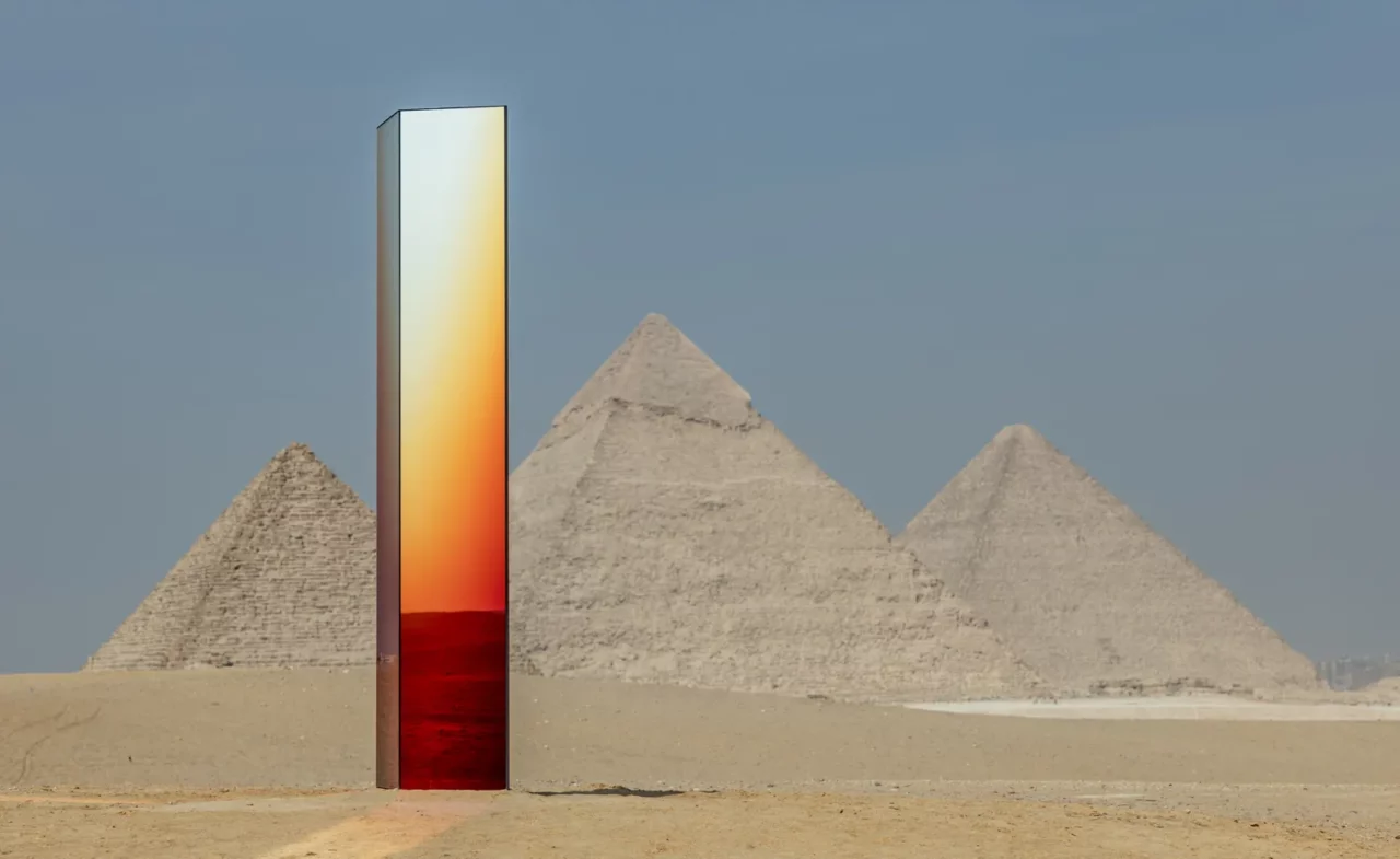An exhibition at Egypt&rsquo;s Pyramids of Giza reframes a historical space | 1