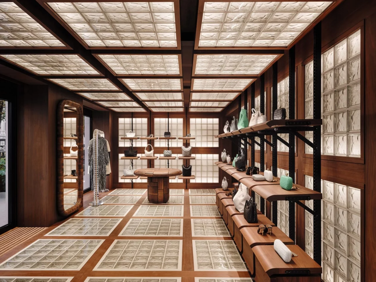 Bottega Veneta creative director Matthieu Blazy combines glass bricks and walnut for first store | 1