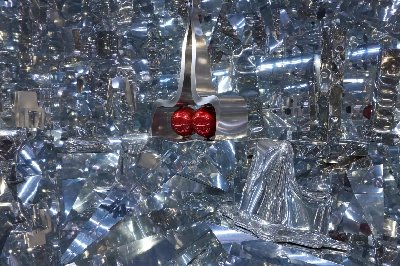 Robert Wilson creates a kaleidoscopic stage for 140 chairs in Leipzig | 5