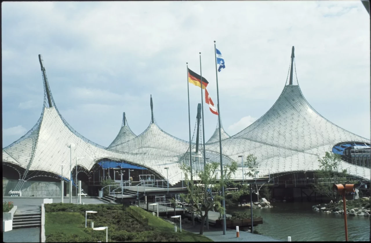 I Use Spectacle to Comment on Spectacle&rsquo;: Artist Marco Brambilla on His Times Square Takeover | 5