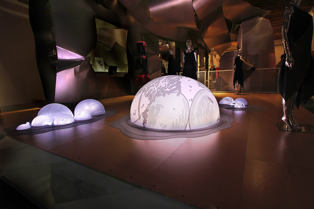 UROS x Issey Miyake, New York - grimanesa-amoros-issey-miyake-02-NoNoise