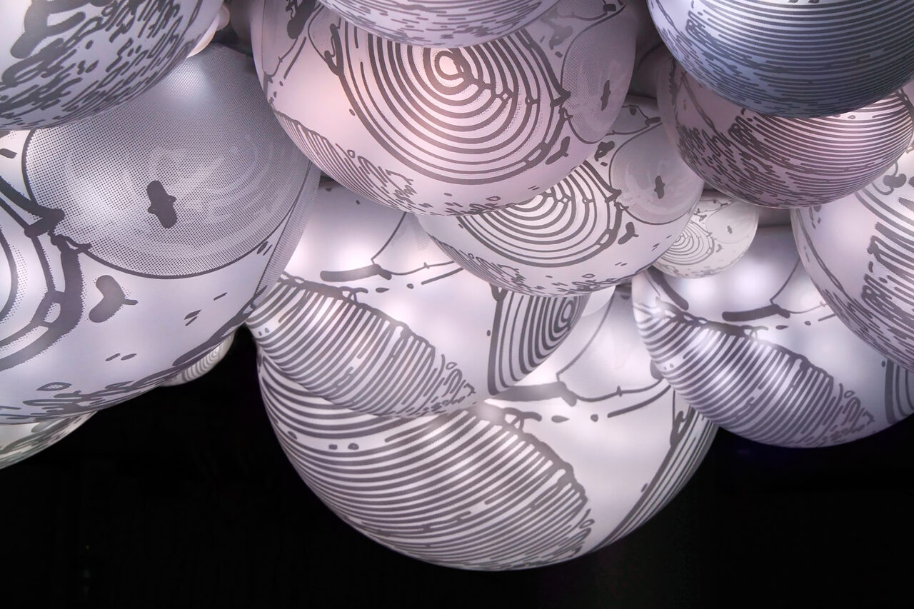 RACIMO, Allure of the Seas, Royal Caribbean - grimanesa-amoros-royal-caribbean-racimo-01