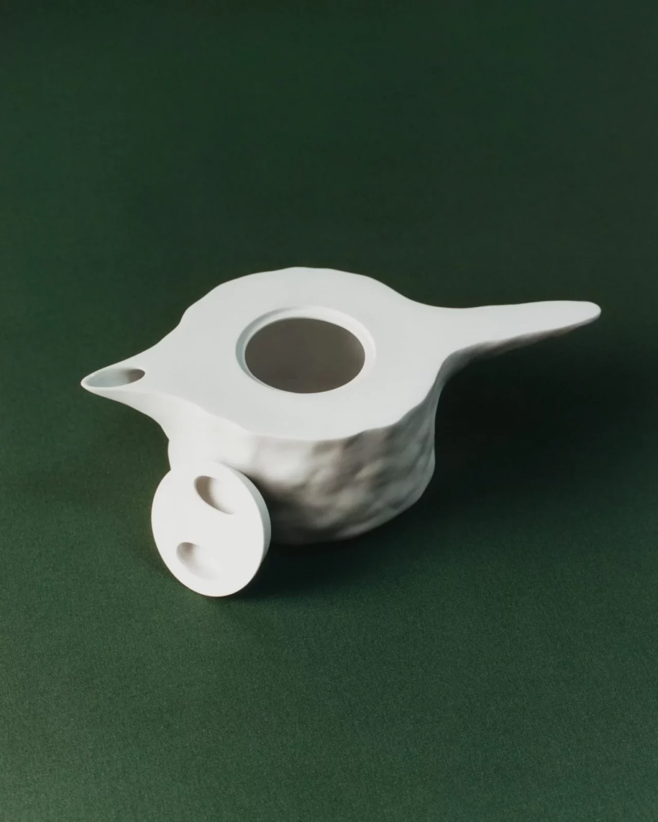 David Chipperfield and Patricia Urquiola create sculptural teapots for Loewe | 4