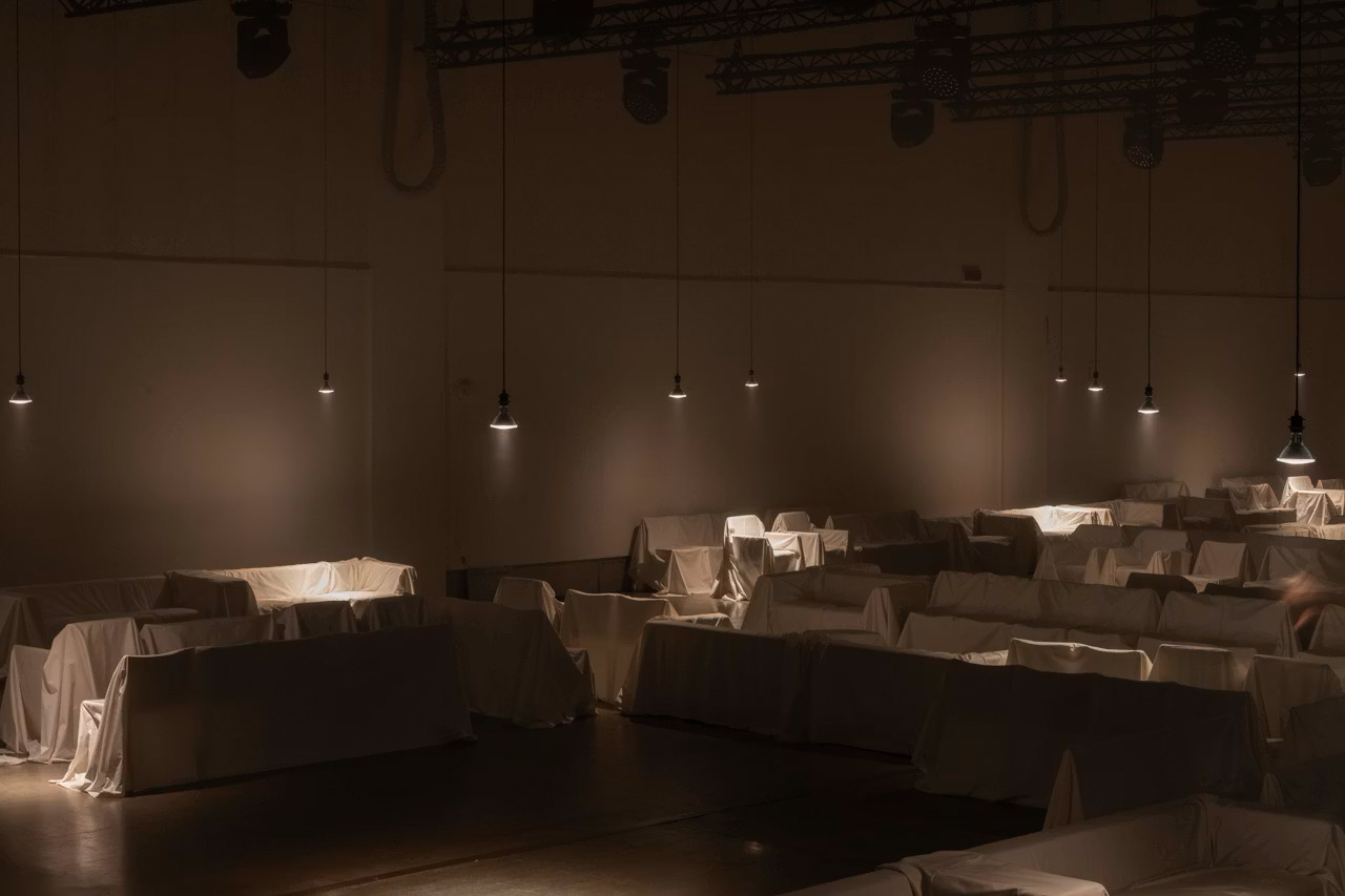 MM6, Fall/Winter 2025 > SCENOGRAPHY AND LIGHT DESIGN - as_3822