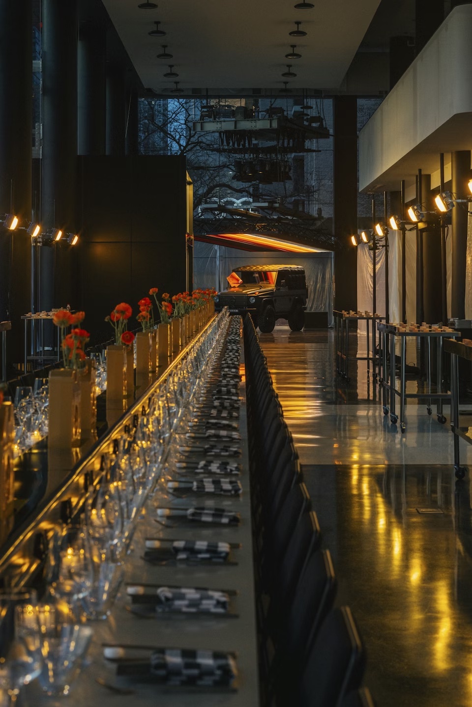 Moncler x Mercedes By Nigo > SCENOGRAPHY AND LIGHT DESIGN