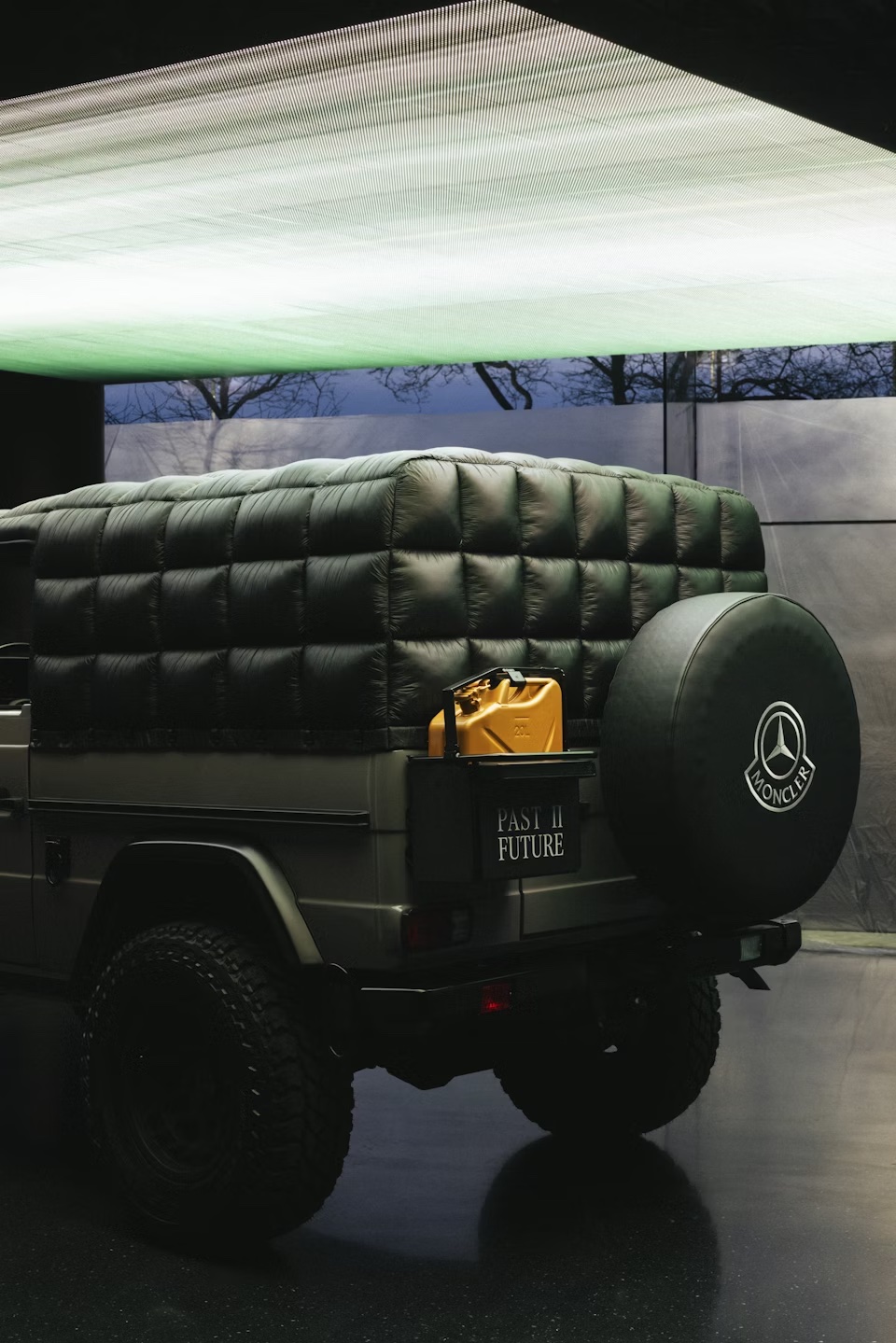 Moncler x Mercedes By Nigo > SCENOGRAPHY AND LIGHT DESIGN