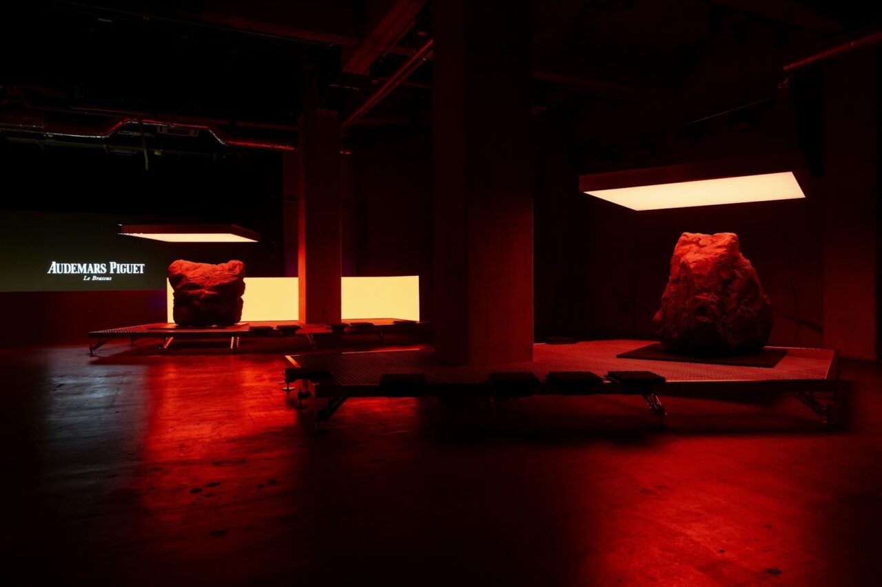 Audemars Piguet x 1017 ALYX 9SM > SET AND LIGHT DESIGN - audemarspiguet_byrobwalbers_008lamodeenimages