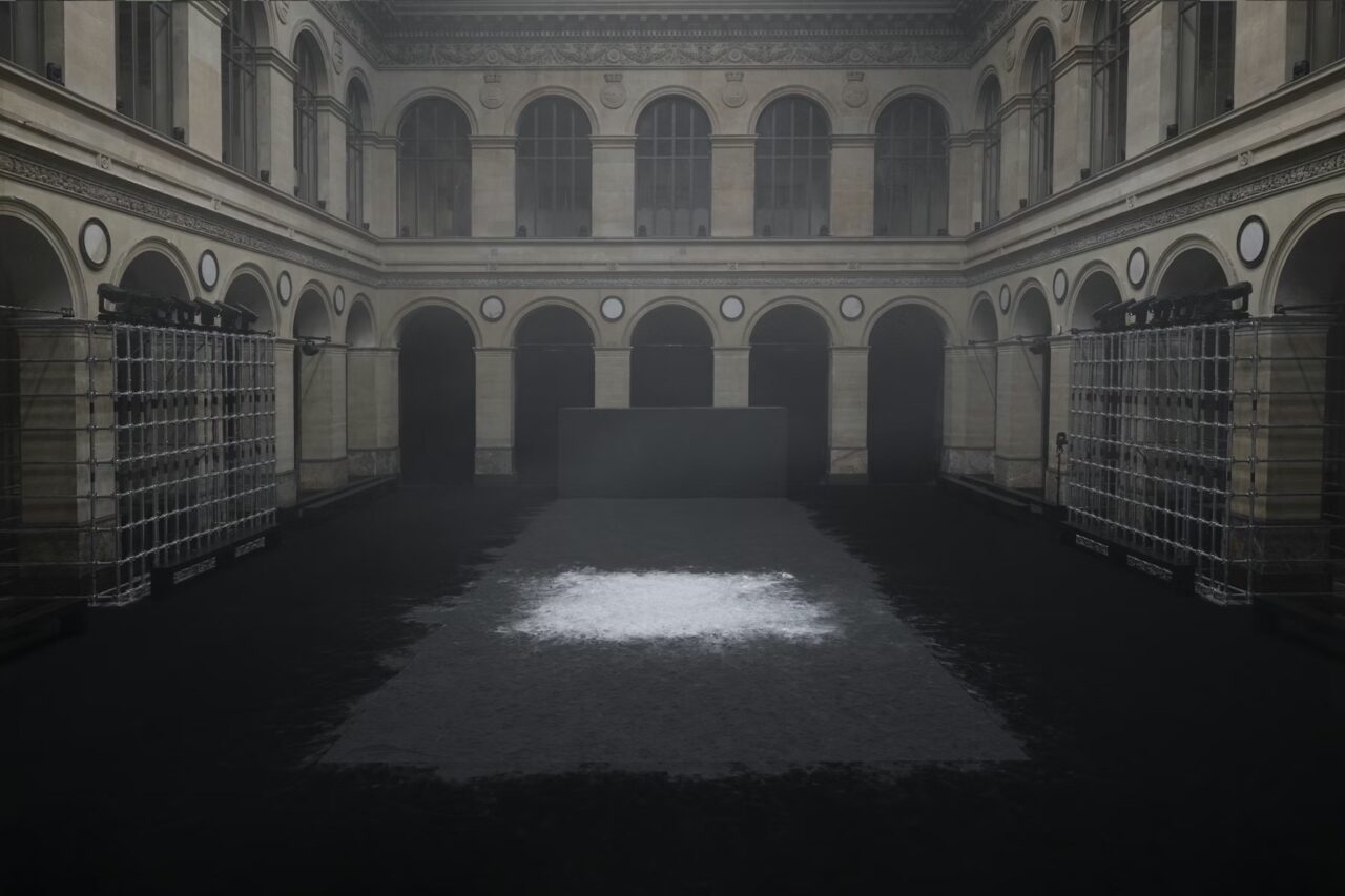 Y-3 Spring/Summer 2026 > SCENOGRAPHY, LIGHT DESIGN AND CREATIVE DIRECTION