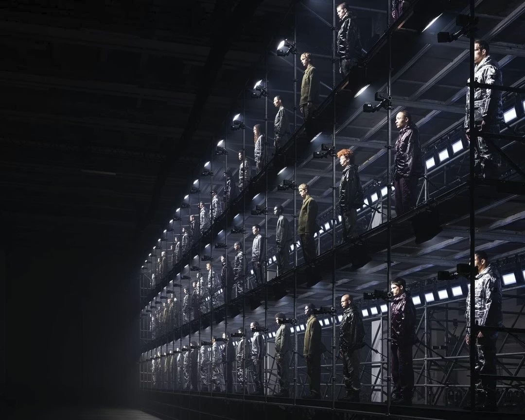 Stone Island Fall/Winter 2024 > LIGHT DESIGN - snapinsta.app_419240508_2358285001043744_73218281352060215_n_1080