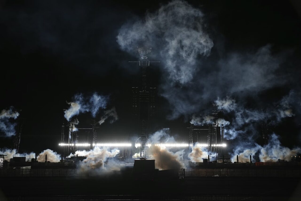 Keinemusik Tempelhof > SCENOGRAPHY AND LIGHT DESIGN