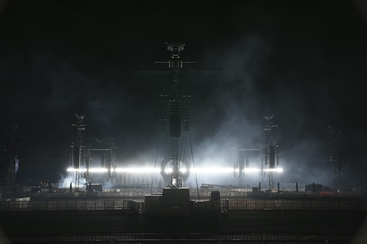 Keinemusik Tempelhof > SCENOGRAPHY AND LIGHT DESIGN