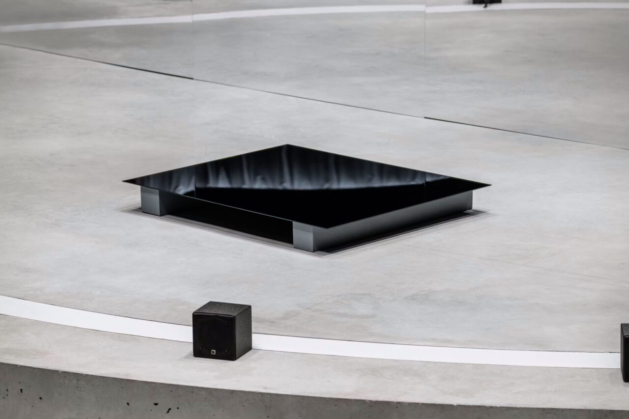 Michelangelo Pistoletto - Metrocubo D’Infinito > SCENOGRAPHY AND LIGHT DESIGN - Michelangelo Pistoletto - Metrocubo D’Infinito > SCENOGRAPHY AND LIGHT DESIGN