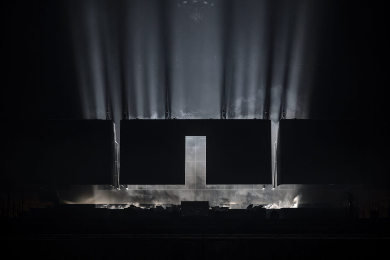 Bad Gyal World Tour > SCENOGRAPHY AND LIGHT DESIGN - OPM-MN-BADGYAL-25 copy