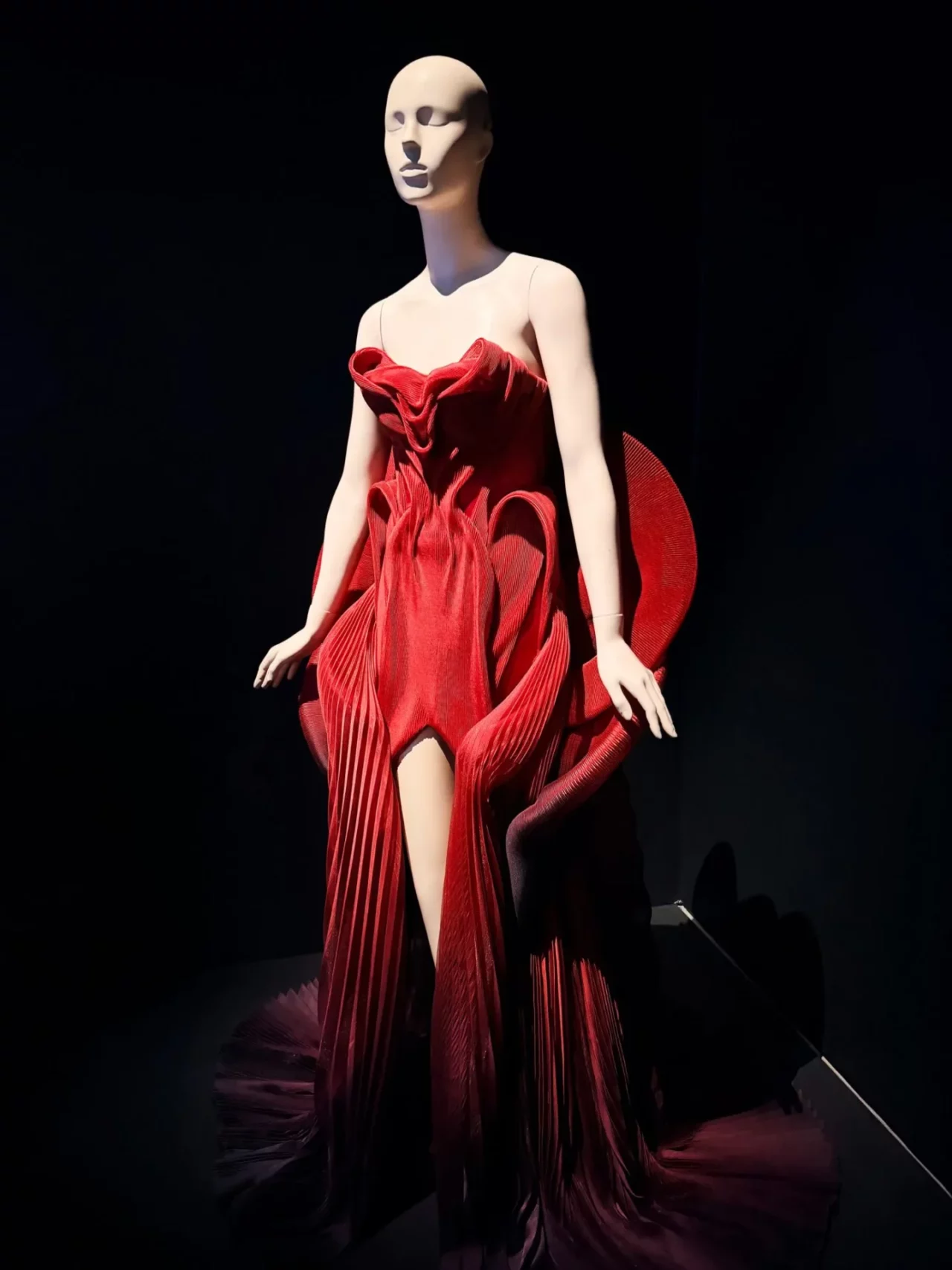 For Fashion Iconoclast Iris van Herpen, &lsquo;Nature Is the Best Artist&rsquo; | 7